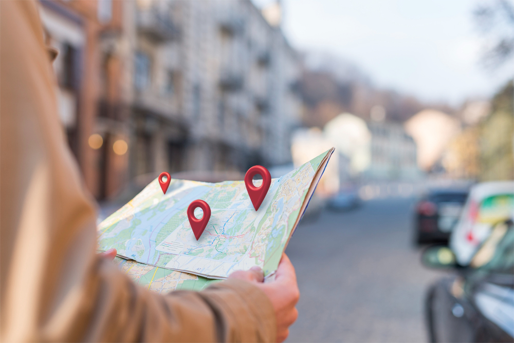 Leveraging Location Reviews for the Improvement of Local Businesses